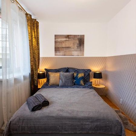 Clicktheflat Bellottiego Apart Rooms Варшава Екстер'єр фото