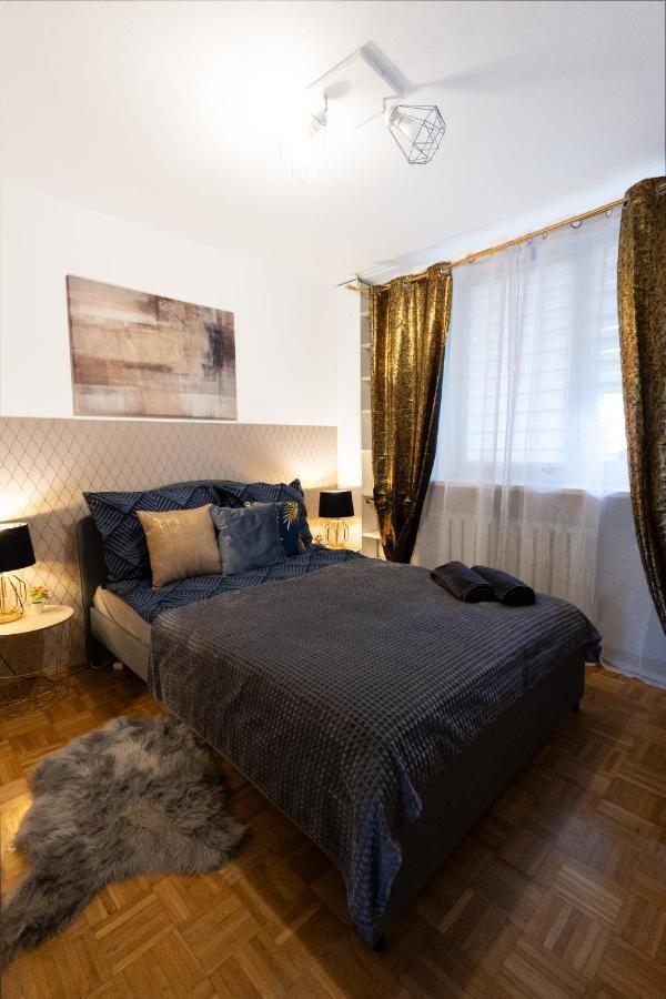 Clicktheflat Bellottiego Apart Rooms Варшава Екстер'єр фото